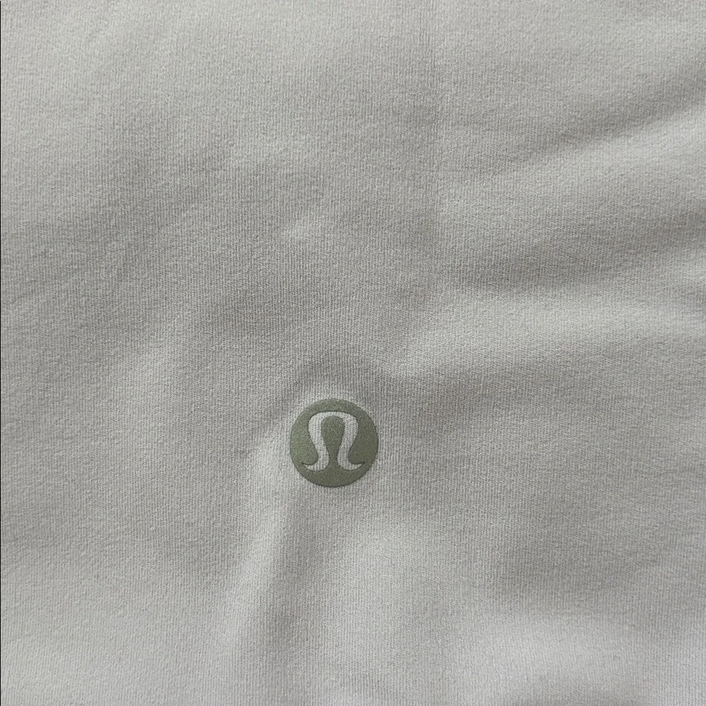 Lululemon Align 8” Inseam Biker Shorts Lavender Light Purple, Size 4 - Picture 9 of 10